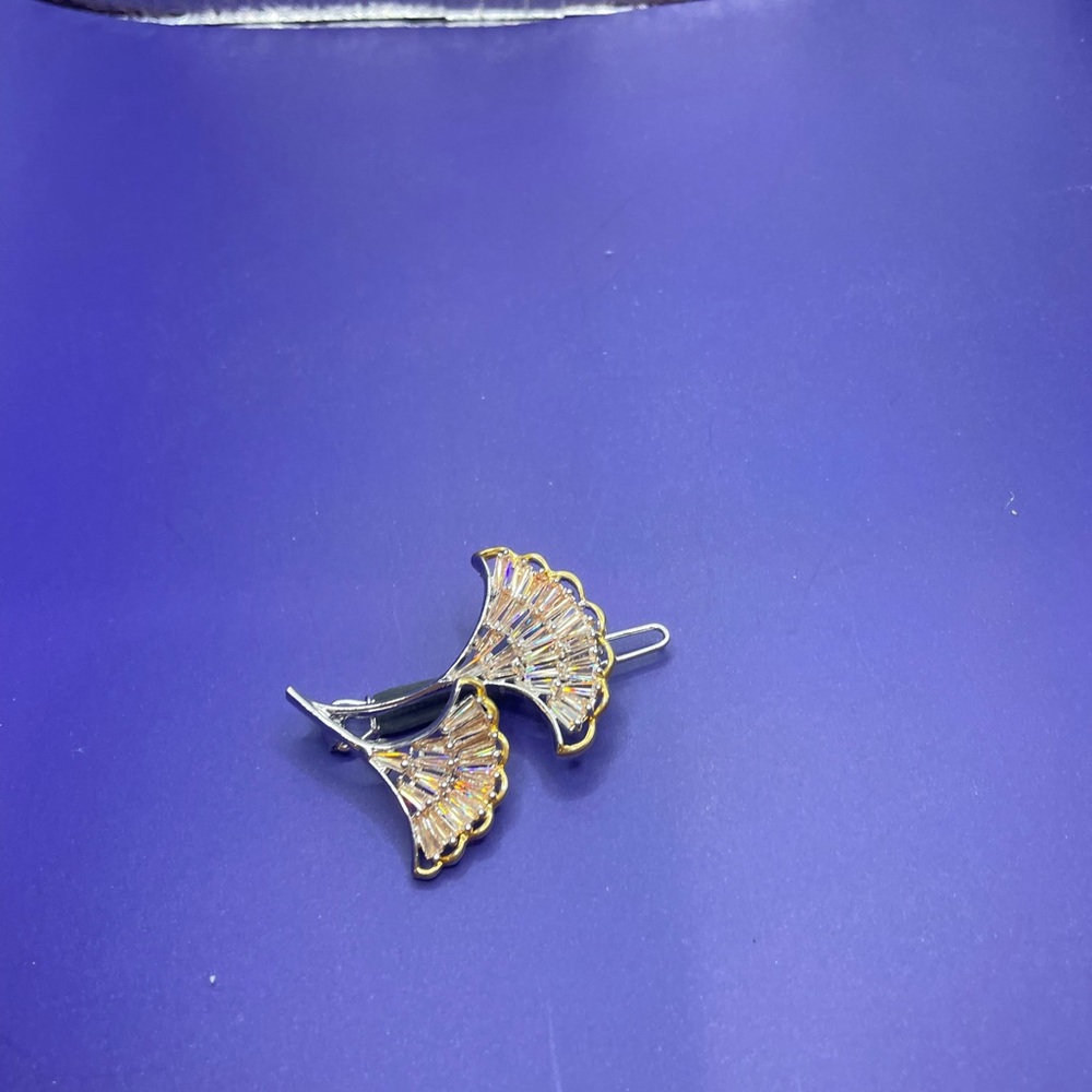 Gold Leaf Fan Hair Clip - Elegant Women’s Jewelry